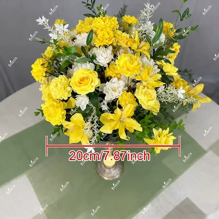 Arrangement Floral d'hortensia camélia jaune, arrière-plan de mariage en plein air, cadre en arc de 