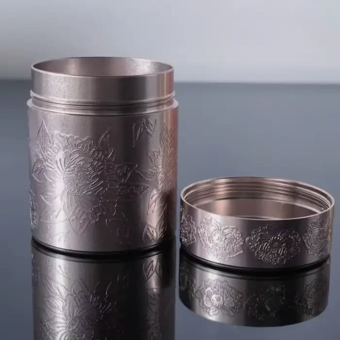 Boîte à thé portable mini épaissie en aluminium, hermétique, avec motif floral en relief, pour la cu