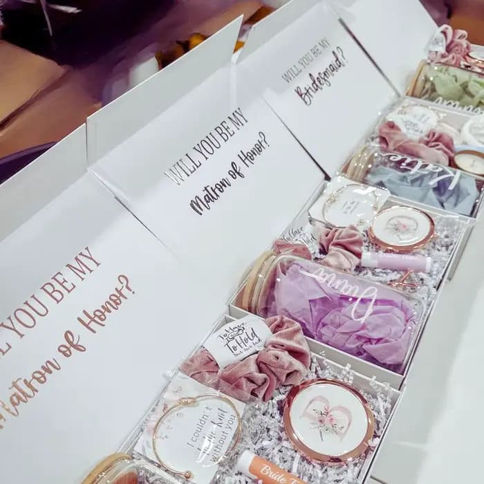Coffret cadeau personnalisé pour fête nuptiale, cadeaux de demoiselle d'honneur, boîtes d'enterrement de vie de jeune fille avec ruban, boîte cadeau magnétique vide pour mariage, noël