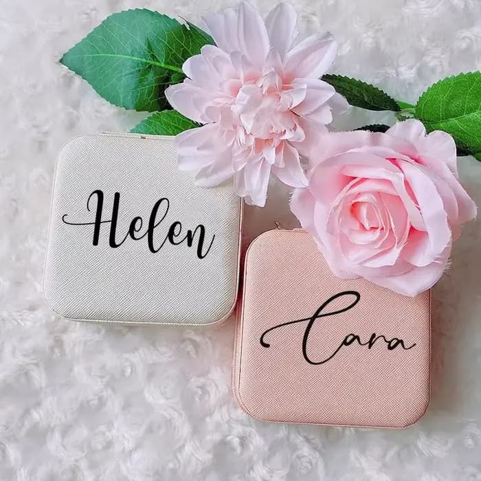 Boîte à bijoux personnalisée pour filles, étui à bijoux de voyage avec nom, cadeau personnalisé pour anniversaires, demoiselles d'honneur, cadeaux de mariage, saint-valentin