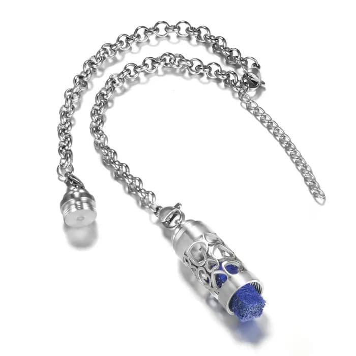 Diffuseur d'huiles essentielles d'aromathérapie, Bracelet réglable en forme de cœur, pendentif creux en acier inoxydable, médaillon pour femme, bijoux de parfum