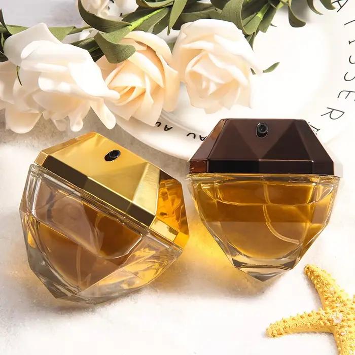 Luxueuse eau de Toilette au parfum durable. Parfum floral et fruité pour femme Golden Diamond. Spray corporel de haute qualité