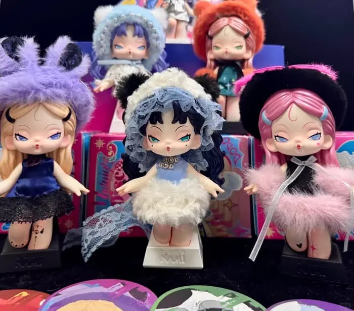 Nouveau produit en Stock Dododonami minuit Disco boîte aveugle à la mode Figurine ornement de bureau sac suspendu comme cadeau Surprise pour Gir