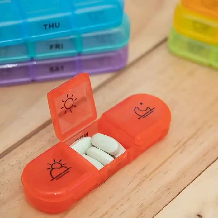 1 ensemble boîte à pilules 7 jours organisateur 21 grilles Portable voyage avec grands compartiments pour vitamines médecine huiles de poisson