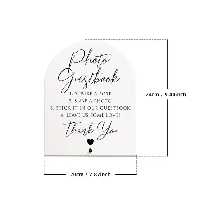 Une carte de bienvenue de 24 x 20 cm où les invités peuvent laisser leurs photos, coller dans le livre d'or et laissez un message aimant!
