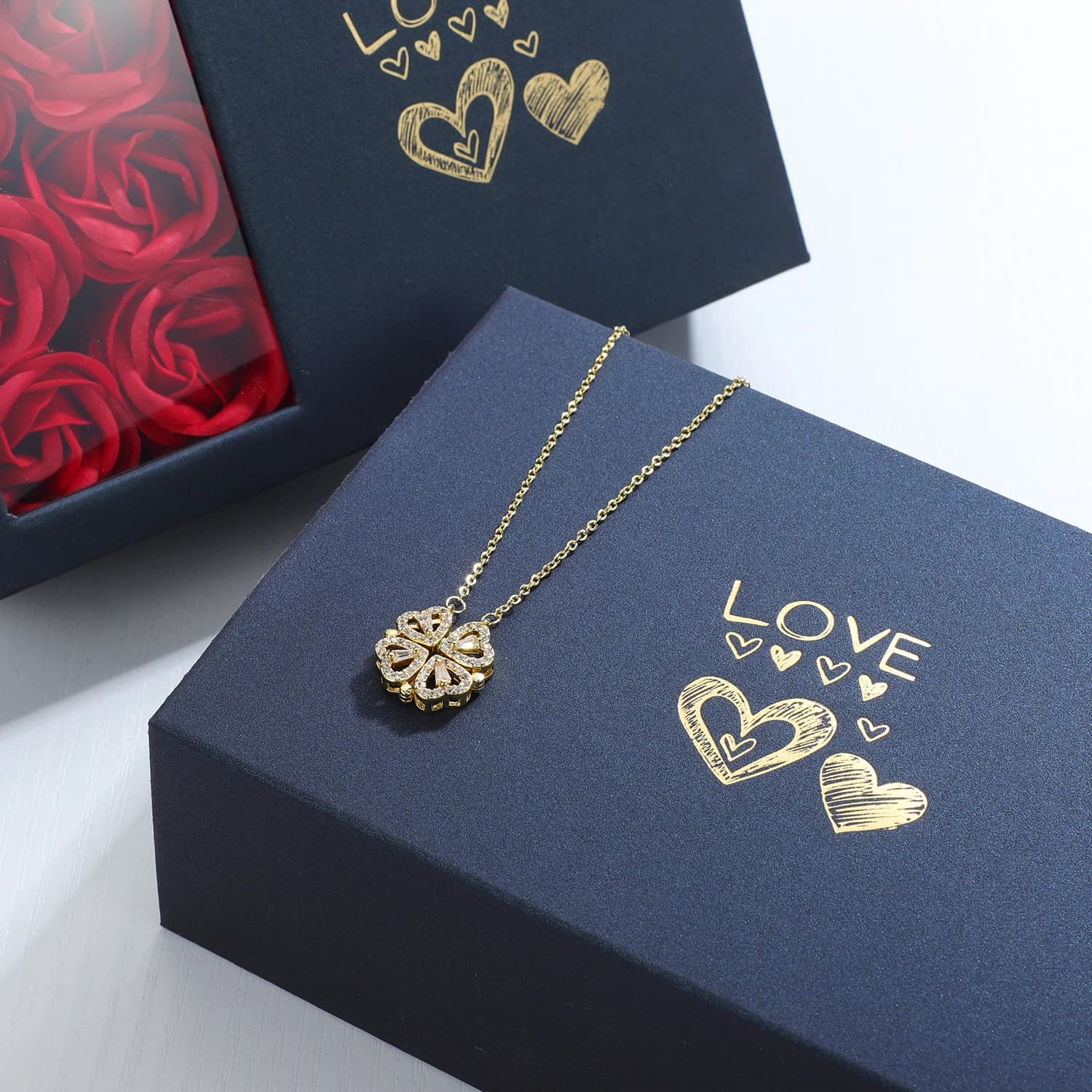 Coffret Cadeau Rose, Collier Trèfle à Quatre Feuilles, Collier Cœur, Collier Trèfle à Quatre Feuille