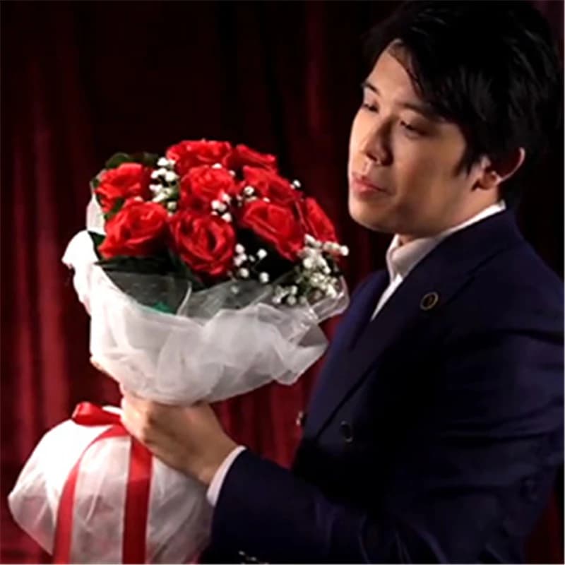 Le Bouquet (rouge) de Bond Lee & MS Magic 9 fleurs tours de Magie Gimmicks gros plan scène de Magie 