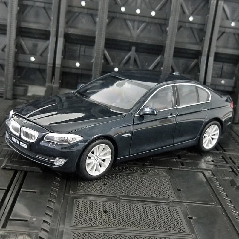 Modèle de voiture en alliage de simulation BMW 535i, ornements en métal, collections de jouets de No
