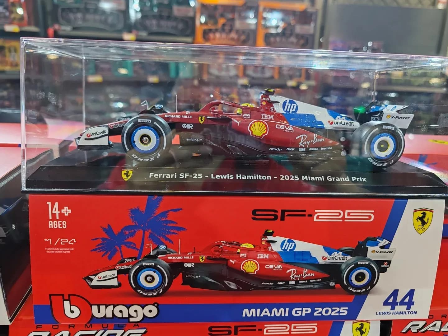 Bburago 1:24 Ferrari SF-25 44 #   Modèle de voiture de course en alliage de Lewis Hamilton, Grand Pr