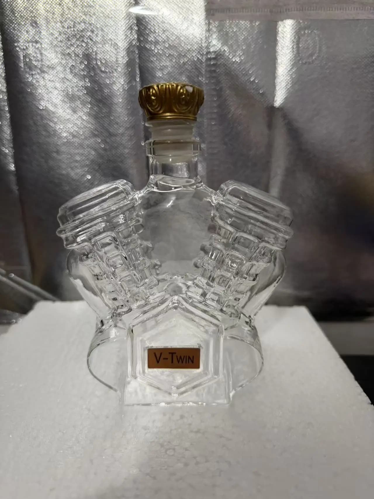 Carafe à whisky en forme de moteur de moto, bouteille à liqueur unique en forme de V-Twin, cadeau pa
