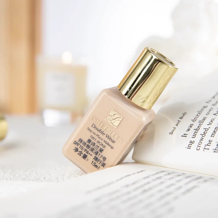 Fond de teint longue tenue Estée Lauder Double Wear Sheer 2C0 Cool Vanilla sans huile, tenue 24H, fi