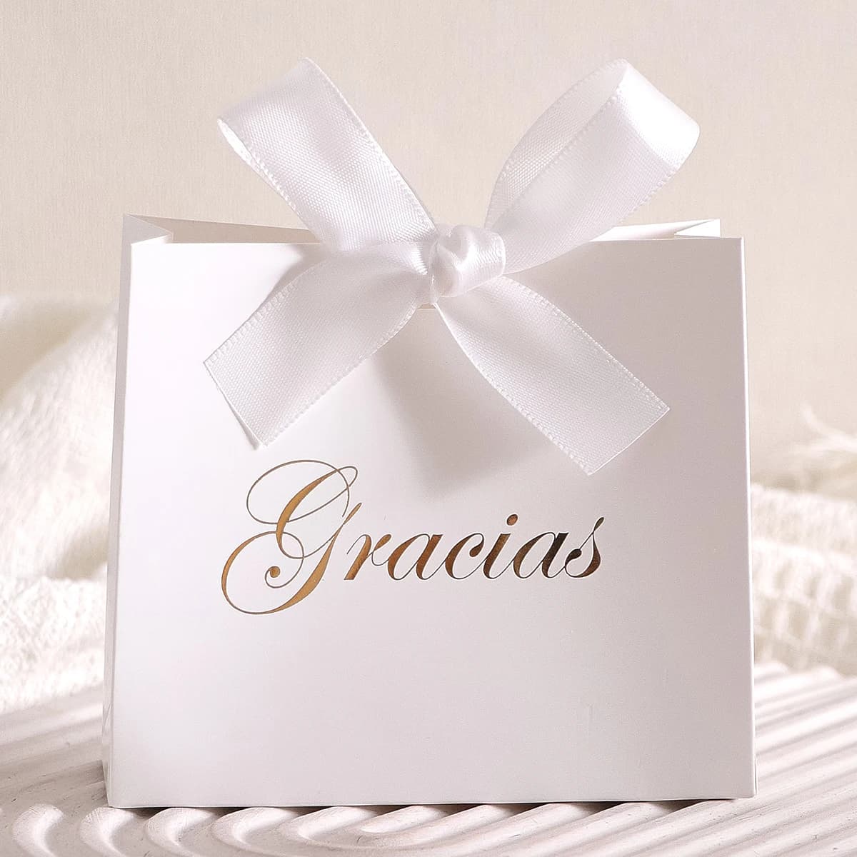 Coffret cadeau élégant de 5 pièces avec un design et un ruban « Merci » – Parfait pour stocker des c