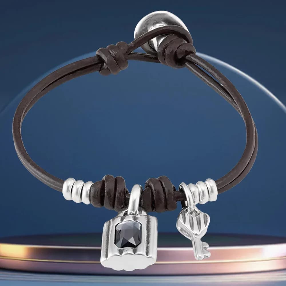 Bracelet Cadenas Gris en Cristal Style Décontracté Quotidien Mignon pour Fille Été 2025 – Accessoire