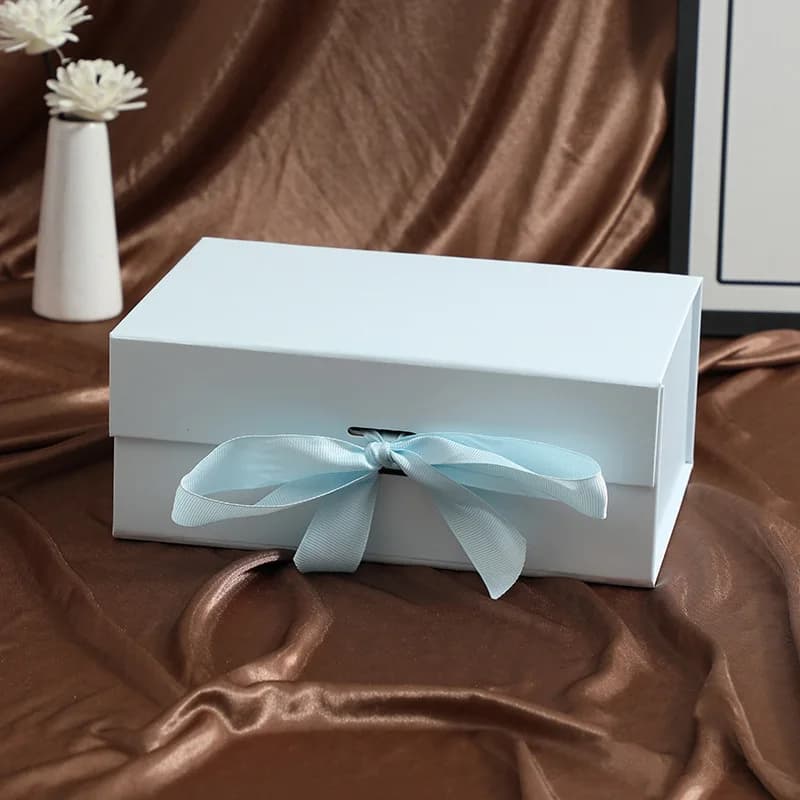 Nouvelle boîte-cadeau rose avec couvercle à fermeture magnétique, boîte-cadeau pour cadeaux de demoi
