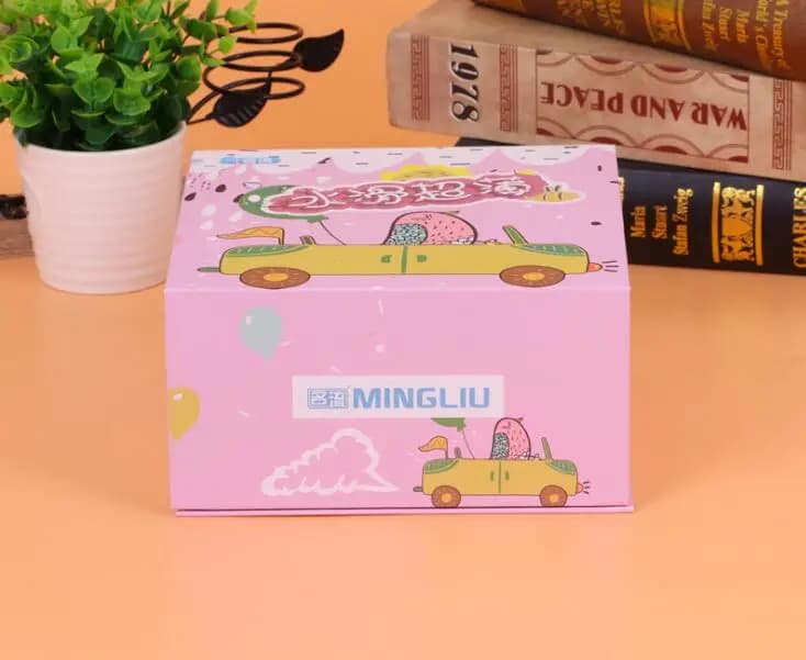Emballage de boîte-cadeau en papier de carton rigide personnalisé, emballage de boîte-cadeau pliante magnétique en carton de luxe --- XP10002
