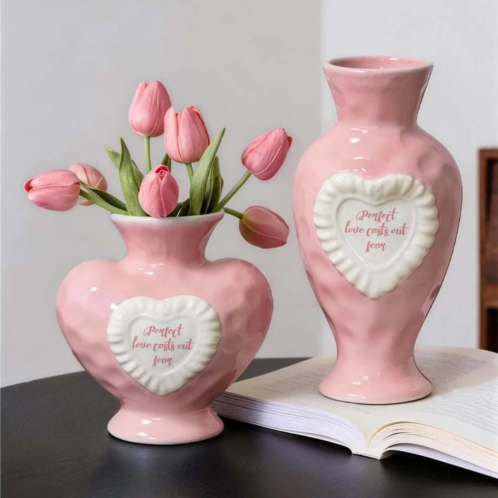 Ornement de bureau romantique : Vase d'amour en céramique française, récipient à fleurs pour salon et salle à manger, cadeau idéal pour les amateurs de fleurs