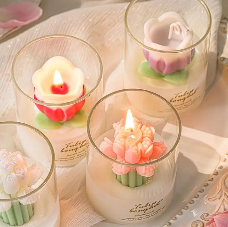 High end aromatherapy candles as gifts for friends, romantic scented candles
