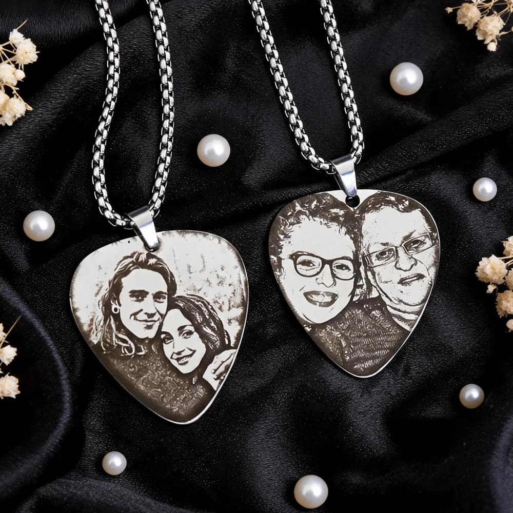 Collier avec pendentif personnalisé pour couple