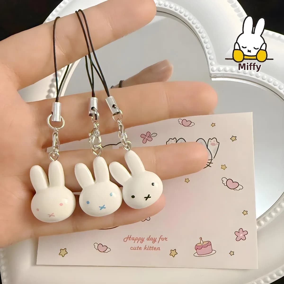 Porte-clés lapin Miffy Kawaii, dessin animé mignon, doux et Adorable fille, cœur crème cloche, sac de dessin animé, décoration, cadeau pour meilleur ami