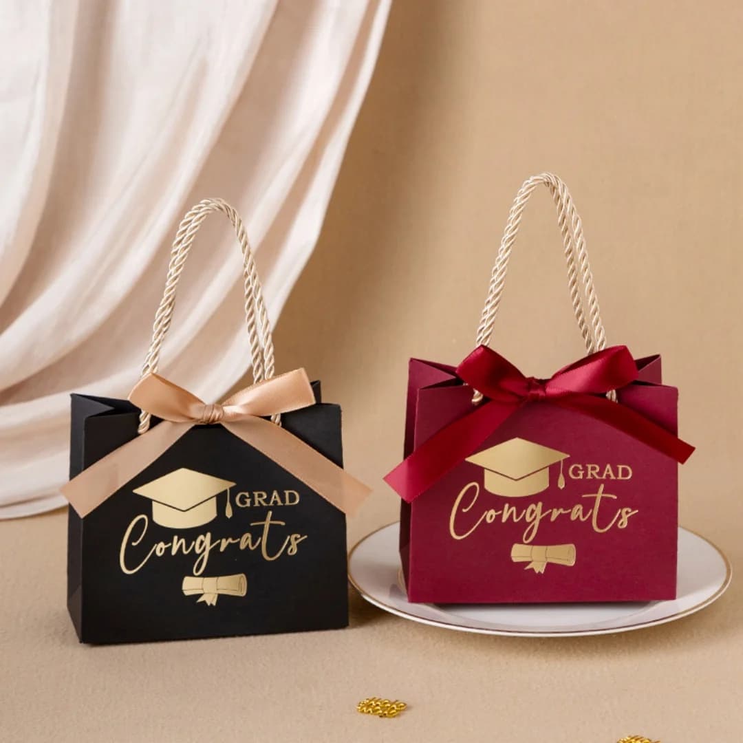 Sac cadeau de remise de diplôme en papier avec dorure à chaud