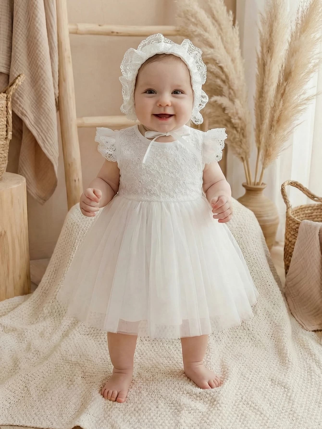 Robe blanche pour bébé fille, 0-2 ans, avec bordure en dentelle et broderie florale, tissu en tulle moelleux, pour baptême, avec un chapeau
