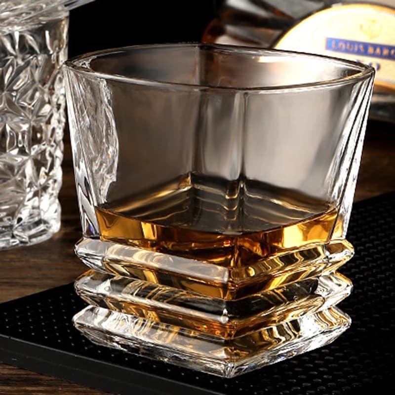 Verre à whisky carré en forme de Wildoda