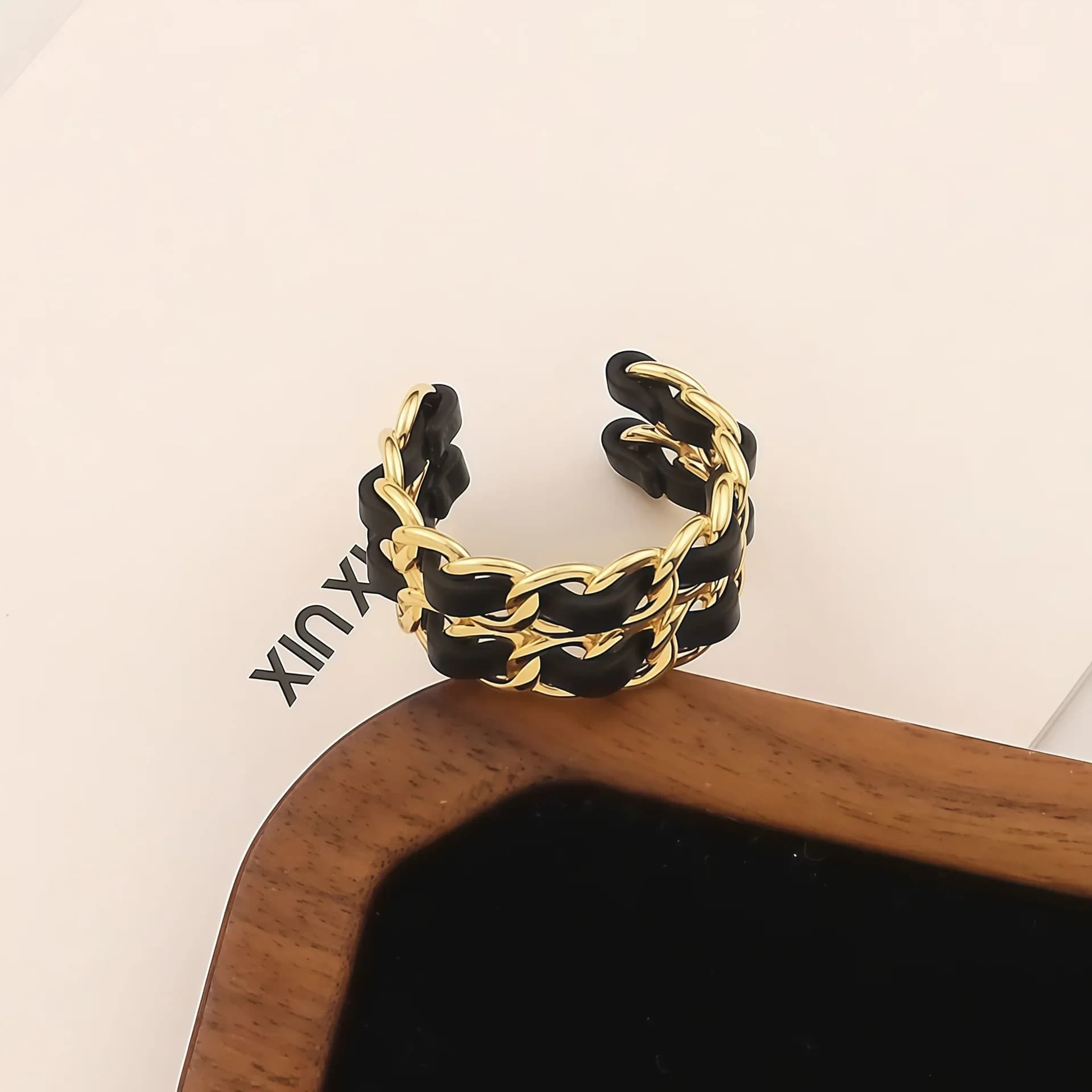 Bague en cuir doré haut de gamme personnalisable pour femme