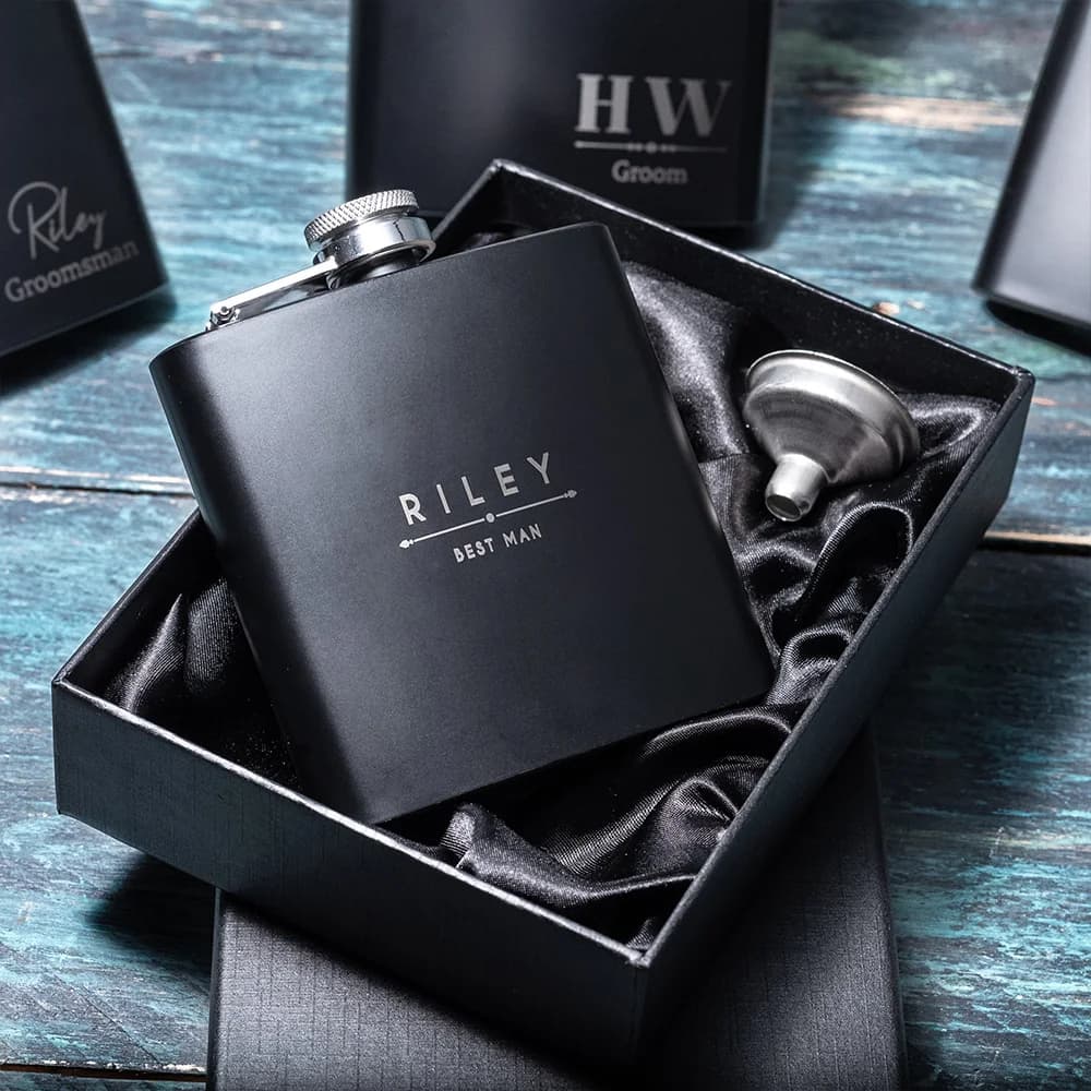 Ensemble de flacons de hanche personnalisés en acier inoxydable pour hommes, cadeaux de fête, faveur d'anniversaire, cadeau de mariage, whisky design, marque Tat, 6oz
