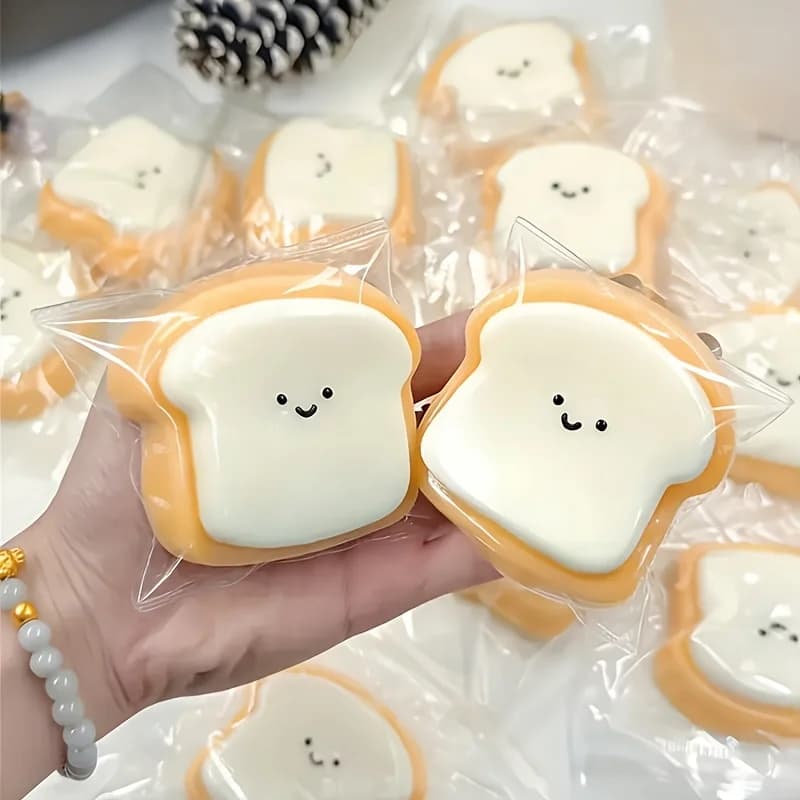 1 pièce Toast Ultra-Doux et Moelleux, Accessoire Anti-Stress pour Fêtes d'Anniversaire, Cadeau de Noël pour Collègues et Étudiants