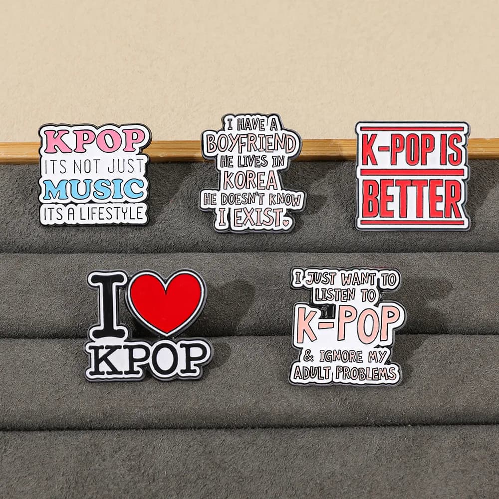 Broche en métal inspirante et créative sur le thème de la musique