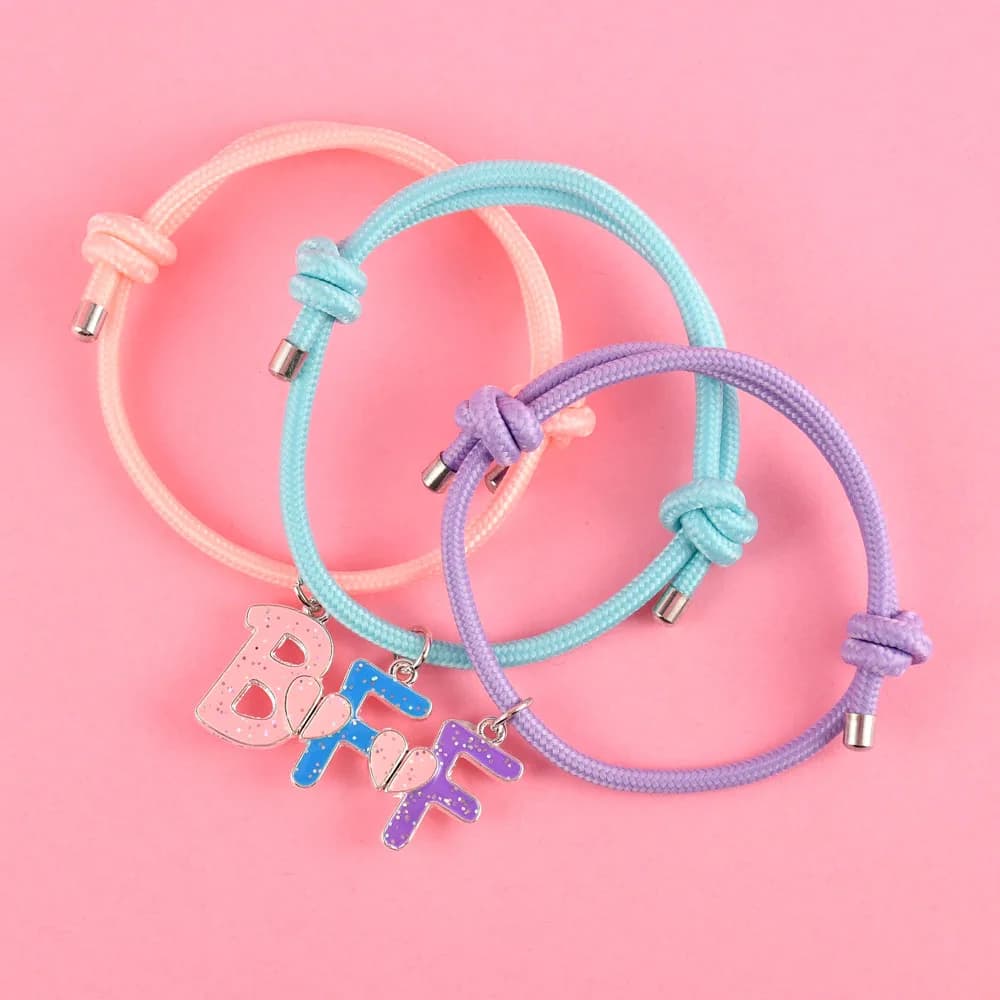Bracelet avec lettres BFF en forme de cœur