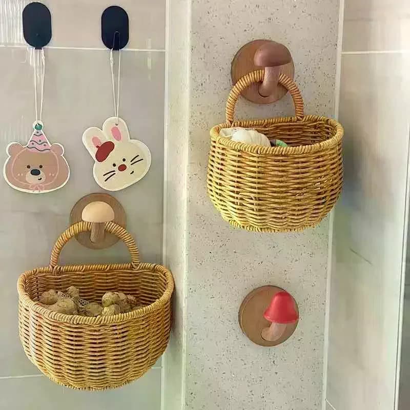 Panier de rangement de cuisine avec poignée, joli panier tissé mural suspendu Kawaii, panier de rangement suspendu, organisateur d'articles divers de cuisine