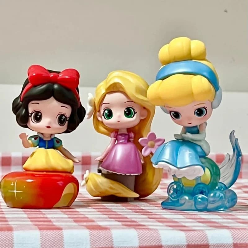 Boîte aveugle originale Disney princesse conte de fées ville série mystérieuse boîte Surprise mignon neige blanc bureau voiture décoration jouet Gif