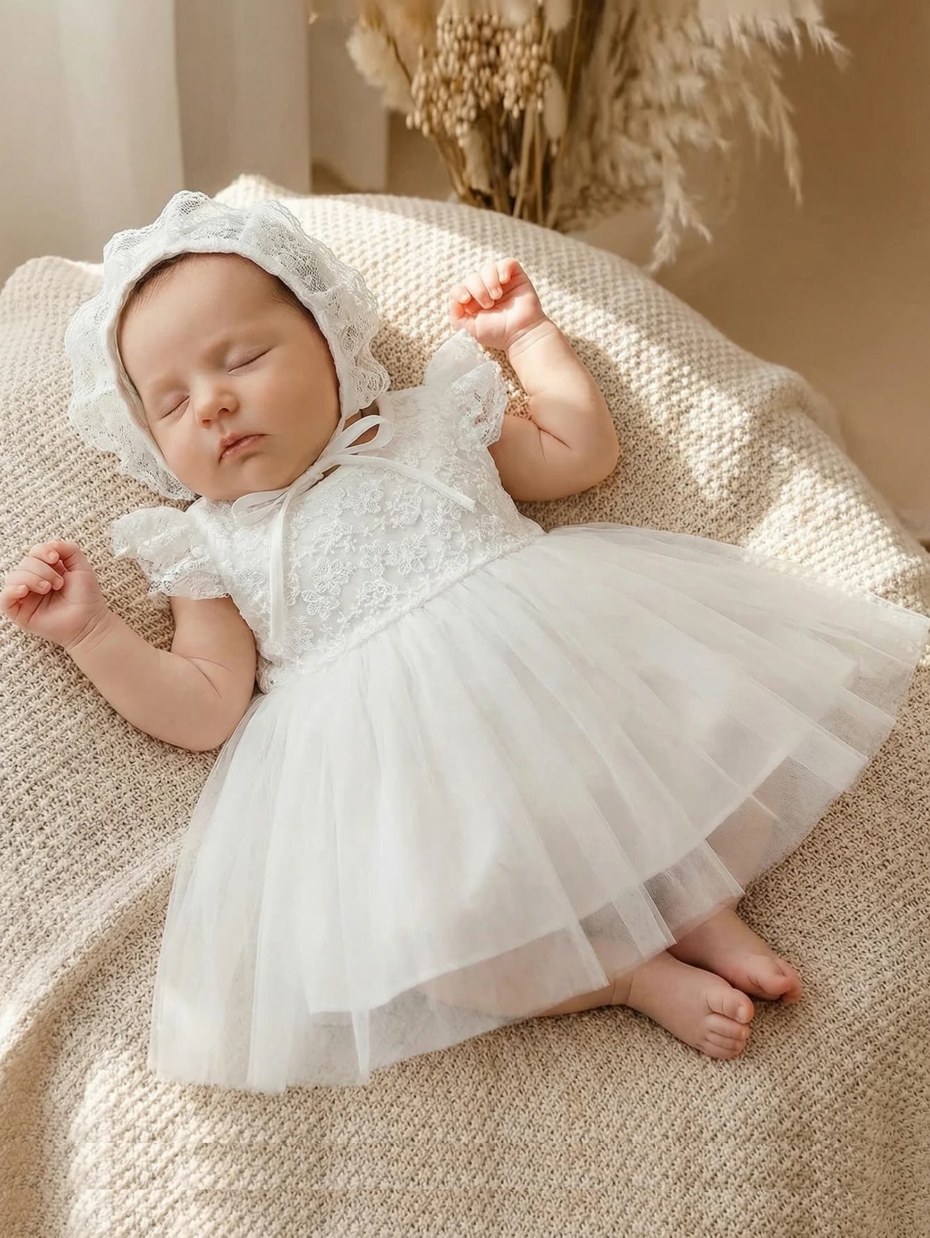 Robe blanche pour bébé fille, 0-2 ans, avec bordure en dentelle et broderie florale, tissu en tulle moelleux, pour baptême, avec un chapeau