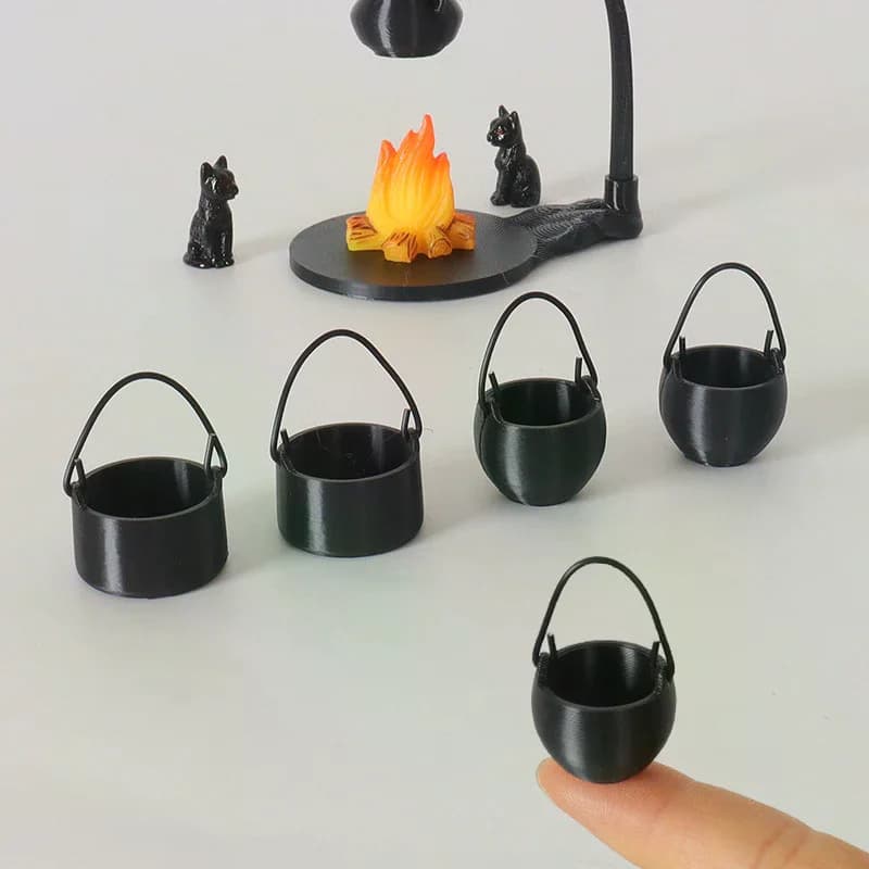 Pack d'accessoires pour maison de poupée 4/5 pièces avec mini poêle suspendu