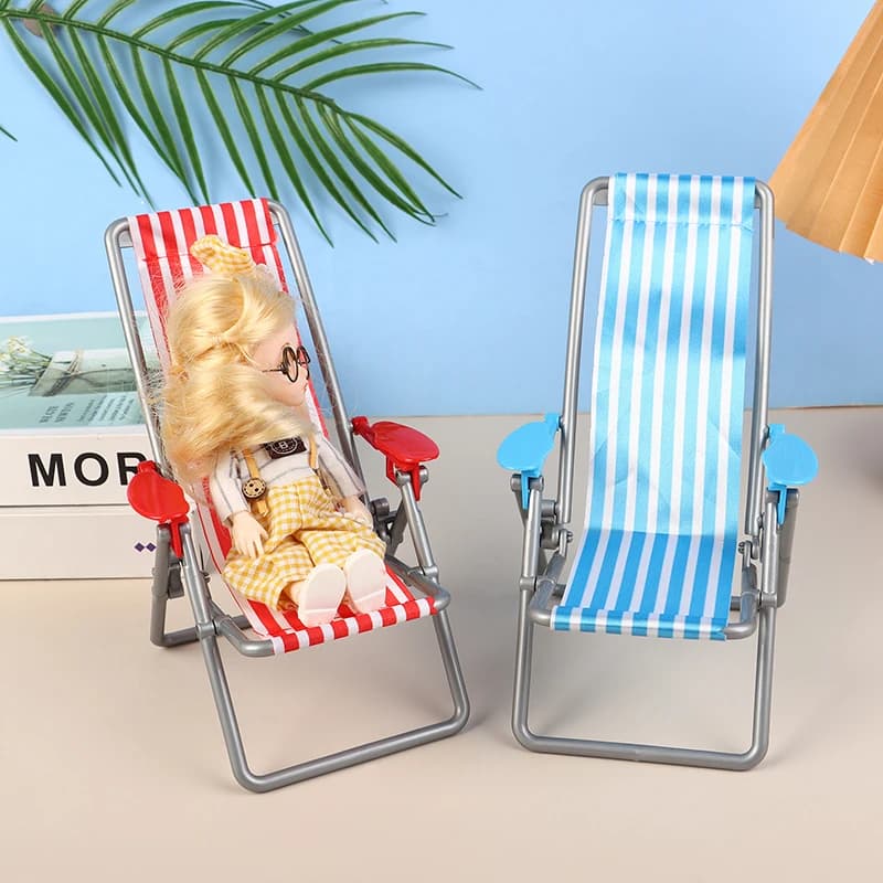Boîte cadeau en fer pour maison de poupée
