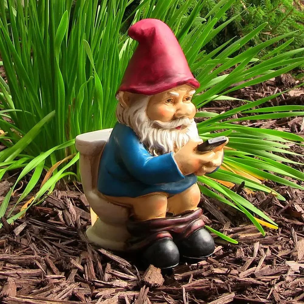 Figurine de gnome mignonne en résine, statue de nain de dessin animé, ornement amusant pour toilettes, cadeau de vacances, décoration intérieure