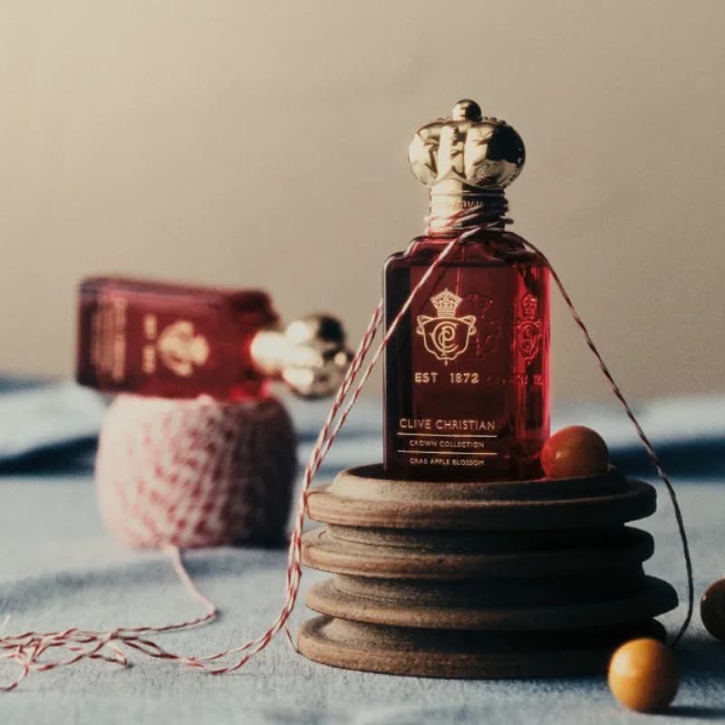 Parfum Oriental Boisé 50ml Longue Durée Luxe Unisexe Élégant Riche Lisse Raffiné Collection Niche Signature Out Of The Blue