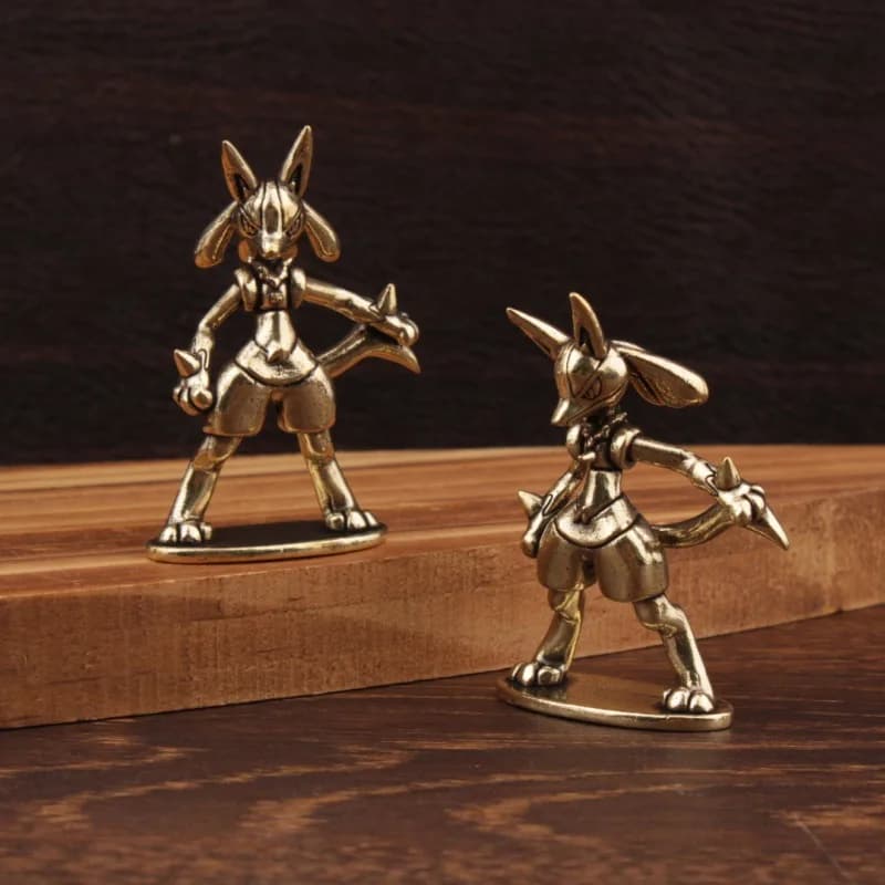 Figurine en laiton Mini Lucario de l'anime Pokemon, artisanat miniature vintage en laiton, ornement de bureau, décoration de la maison pour les passionnés de collection