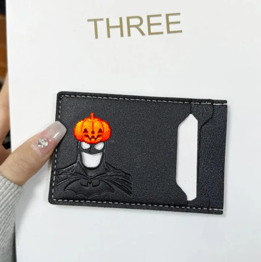Porte-carte d'identité en cuir Super Anime personnalisé, étui pour carte masque de super-héros, cadeau