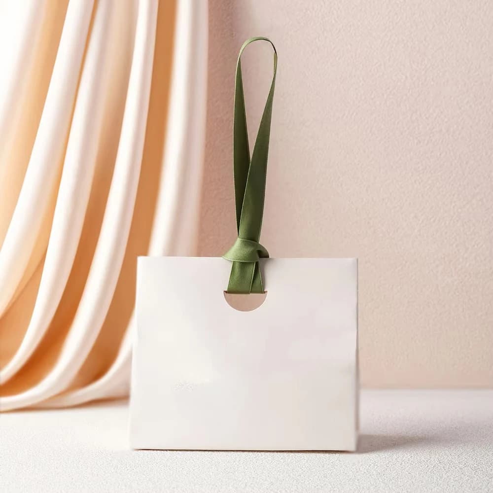 Sac en papier cadeau Beige blanc avec ruban, Logo personnalisé, sacs de Shopping pour bijoux, sac d'