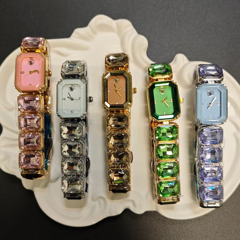 Bracelet en cristal tendance pour la fête des mères 2026, bijou à porter au poignet pour femme