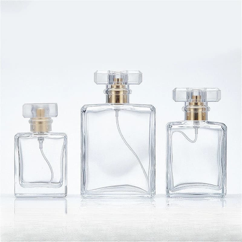 Flacon pulvérisateur de parfum en verre carré plat 30/50/100 ml, atomiseur à pression vide, rechargeable, portable pour voyage