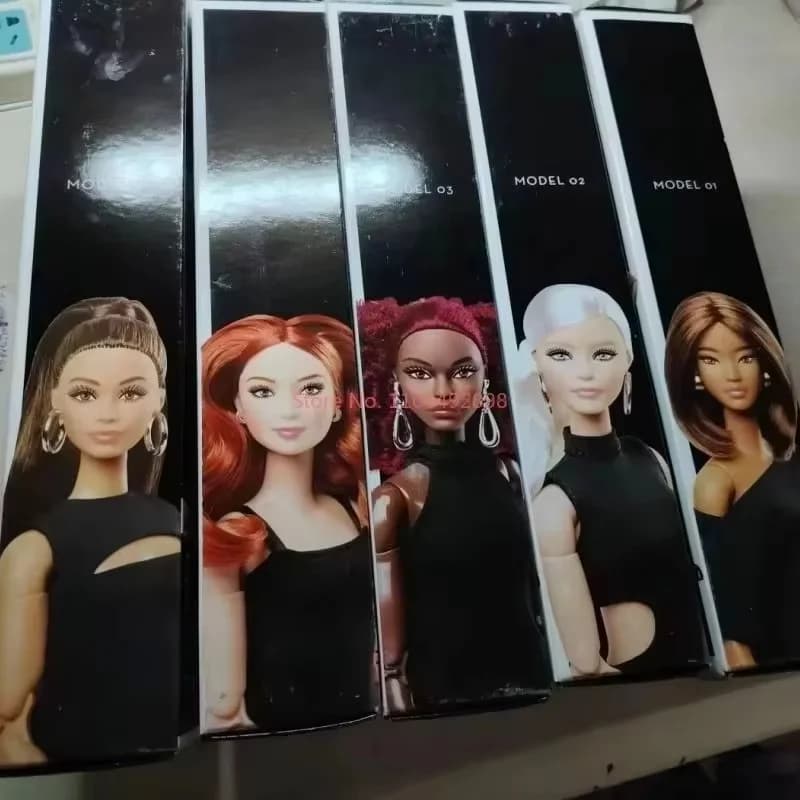 Offre spéciale véritable en Stock Barbie petite robe noire poupée à collectionner série classique Anime Figure poupées à la mode fille cadeau d'anniversaire