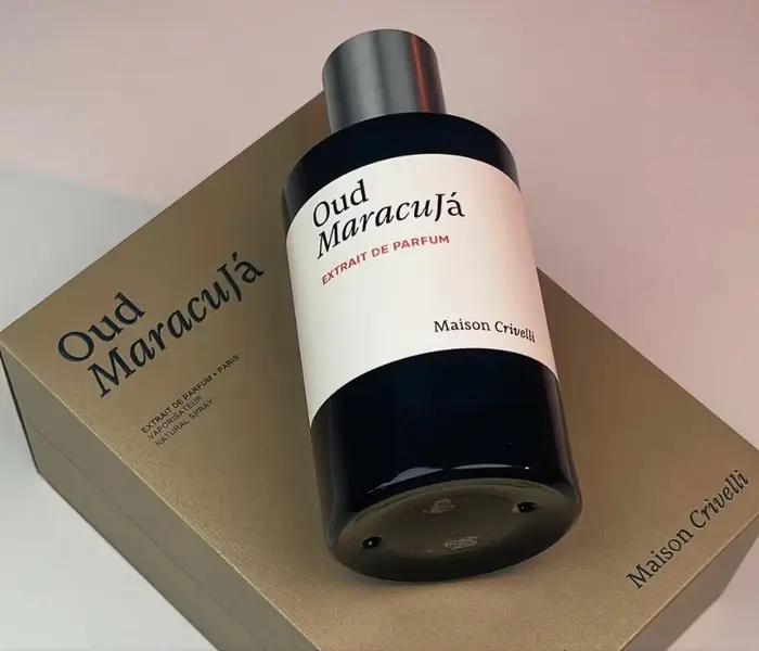 Parfum Oud de Luxe Maison Crivelli élégant oriental floral boisé senteur hibiscus eau de toilette pour homme femmeUsageIdéal pour occasions spéciales cadeau