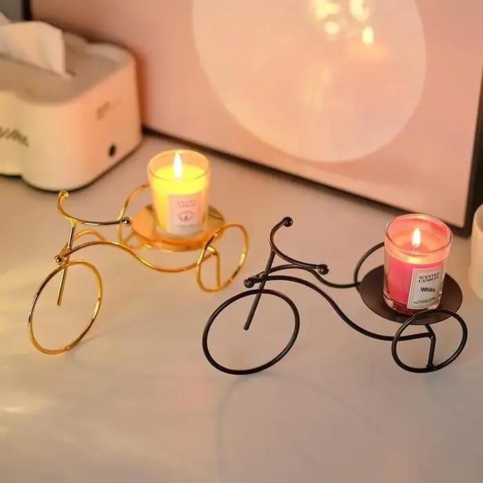 Élégant porte-bougie tricycle doré ; Décoration pour dîner aux chandelles