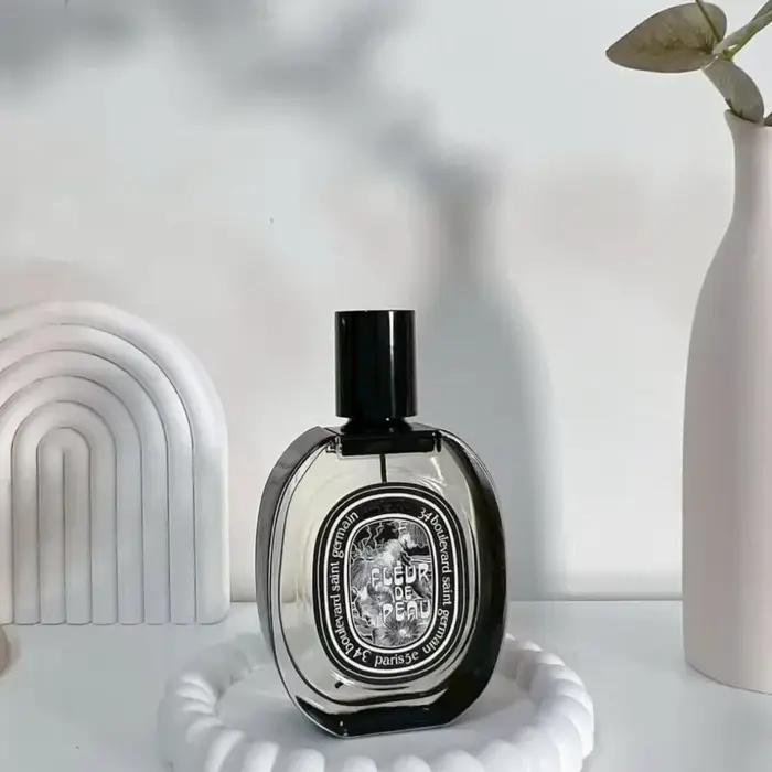 Eau de Parfum Mix Oud Wood Patchouli Musk pour Homme Longue Durée Spray Argent Blanc Beige Bleu Brun Chocolat Gris Ivoire Jaune Multi Or Orange Rose Rouge Rouge Occasions Spéciales