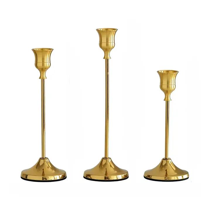 Ensemble de 3 bougeoirs de table élégants en métal et aluminium vintage