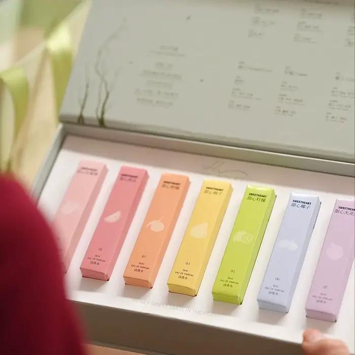 Coffret Cadeau de Parfums Miniatures Niche Frais et Fruité 7*5ml Longue Durée Pêche Coco Originales Haute Qualité pour Femme