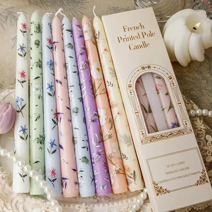 Bougies de mariage longues coniques imprimées à la main pour la décoration de salon romantique et élégante pour mariage ou soirée festive